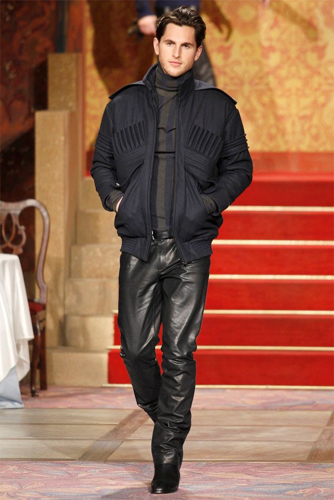 Chanel F/W 09 Look 26