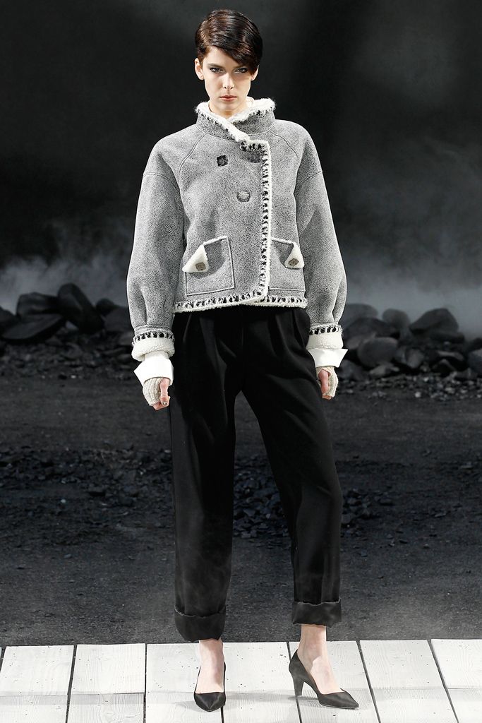 Chanel F/W 11 Look 110