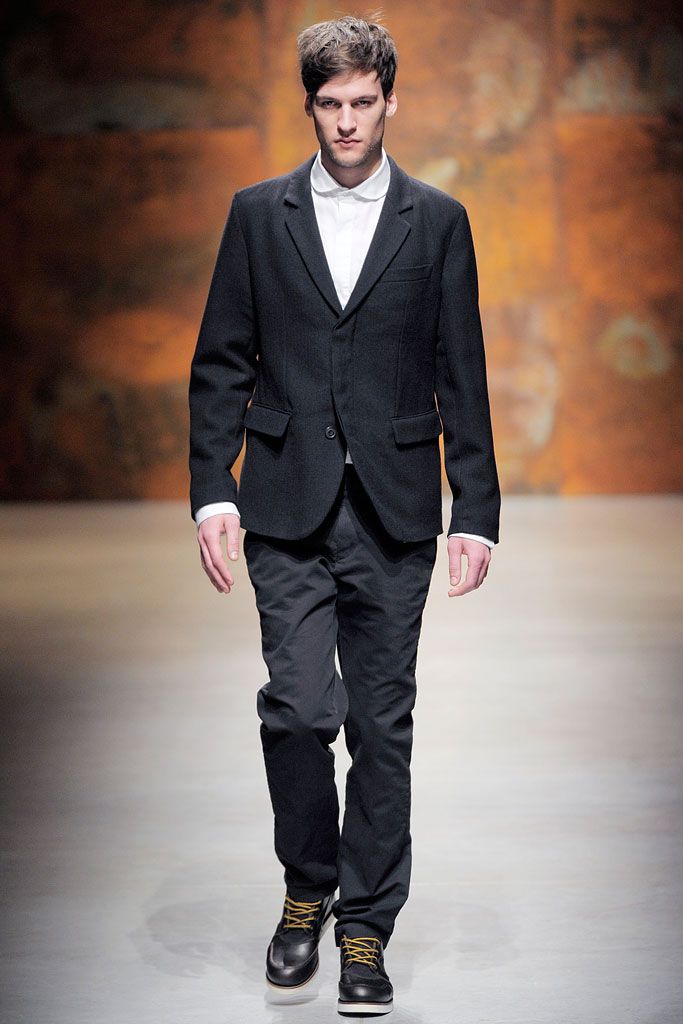 black tailored blazer