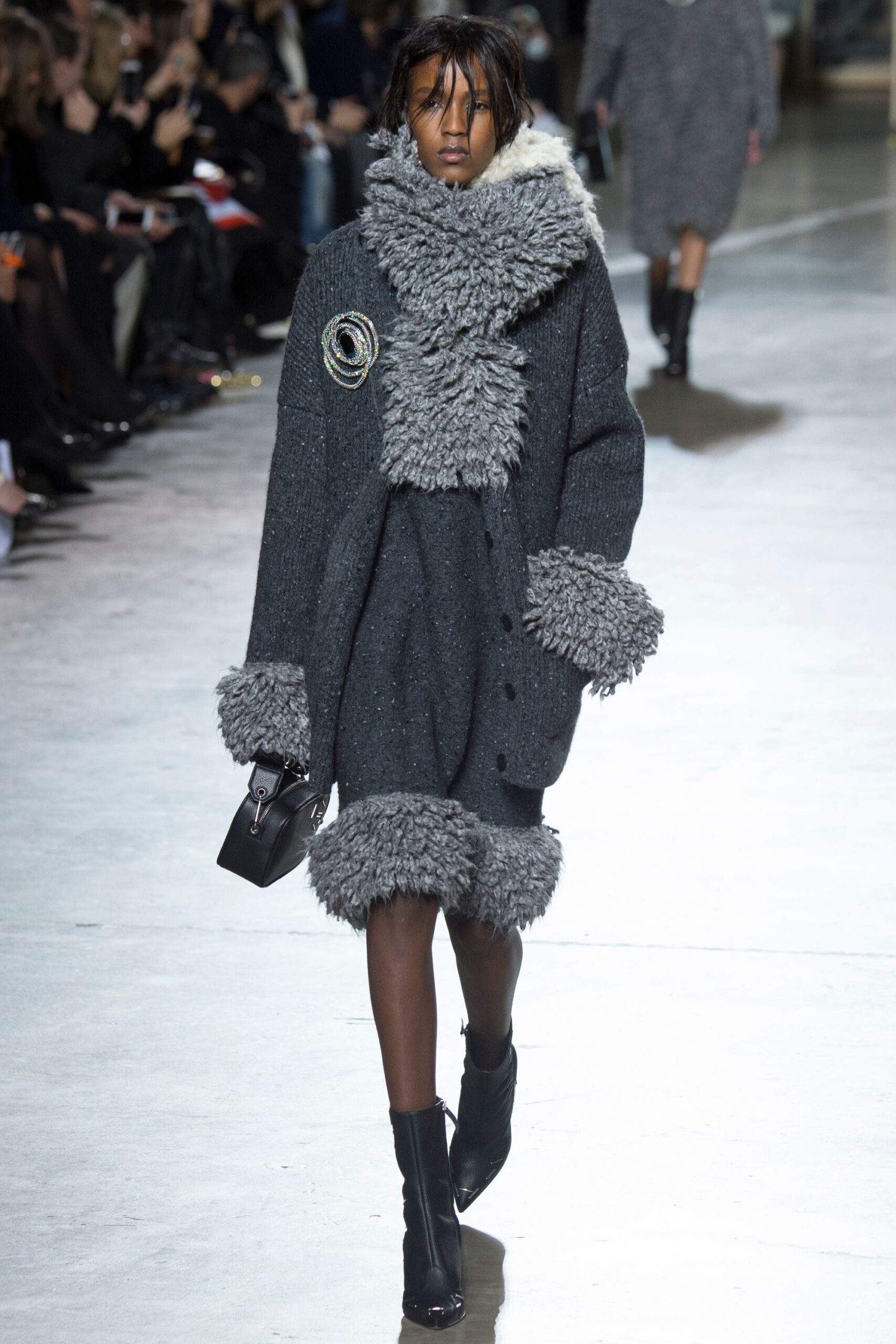 Christopher Kane F/W 16 Look 154