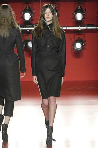 Daks by Giles Deacon F/W 07 Look 4