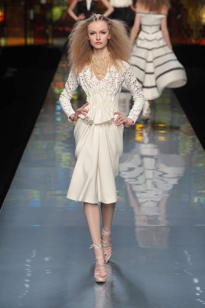 Christian Dior S/S 09 Couture Look 97