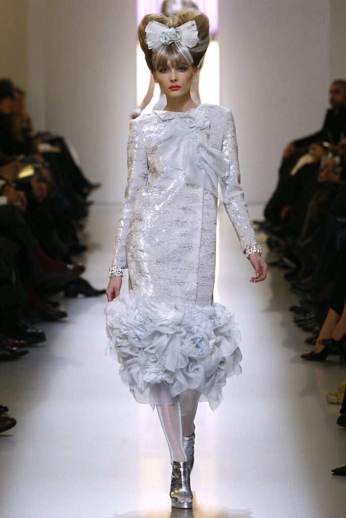 Chanel S/S 10 Couture Look 425