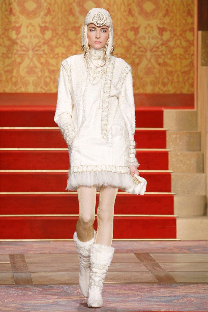 Chanel F/W 09 Look 285