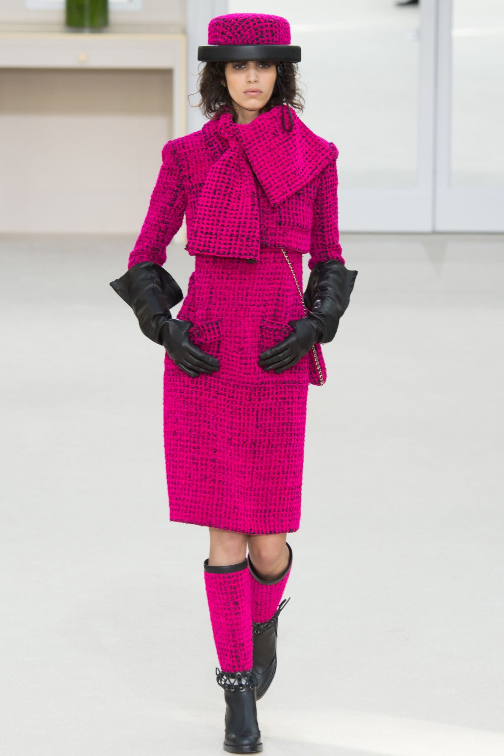Chanel F/W 16 Look 7