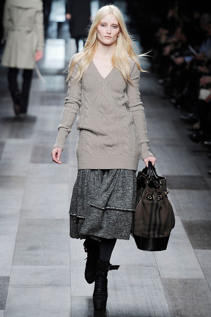 Burberry F/W 09 Look 40