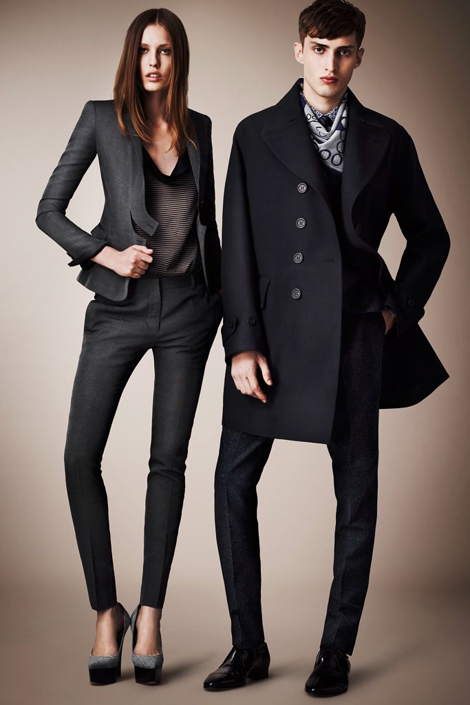 Burberry Resort 13 Look 9