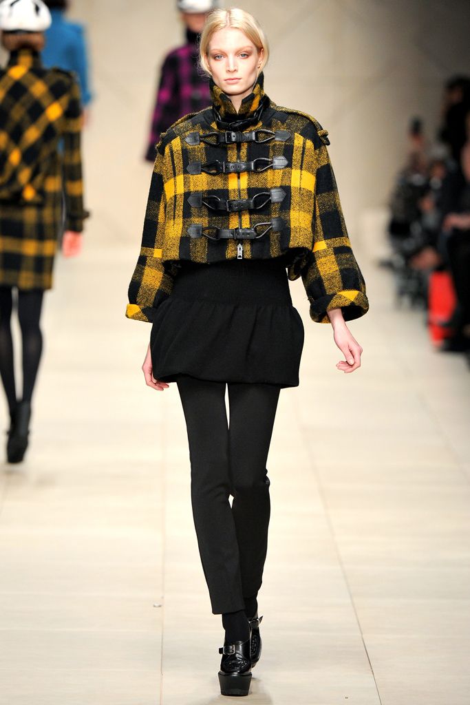 Burberry F/W 11 Look 62