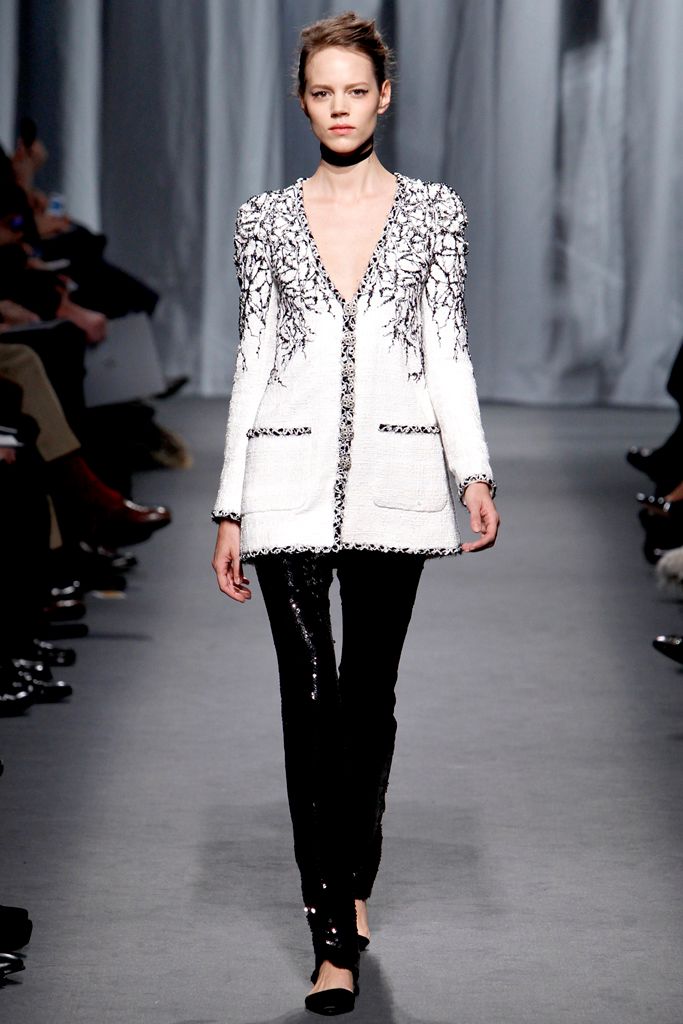 Chanel S/S 11 Couture Look 7
