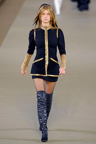 Chanel F/W 06 Look 335