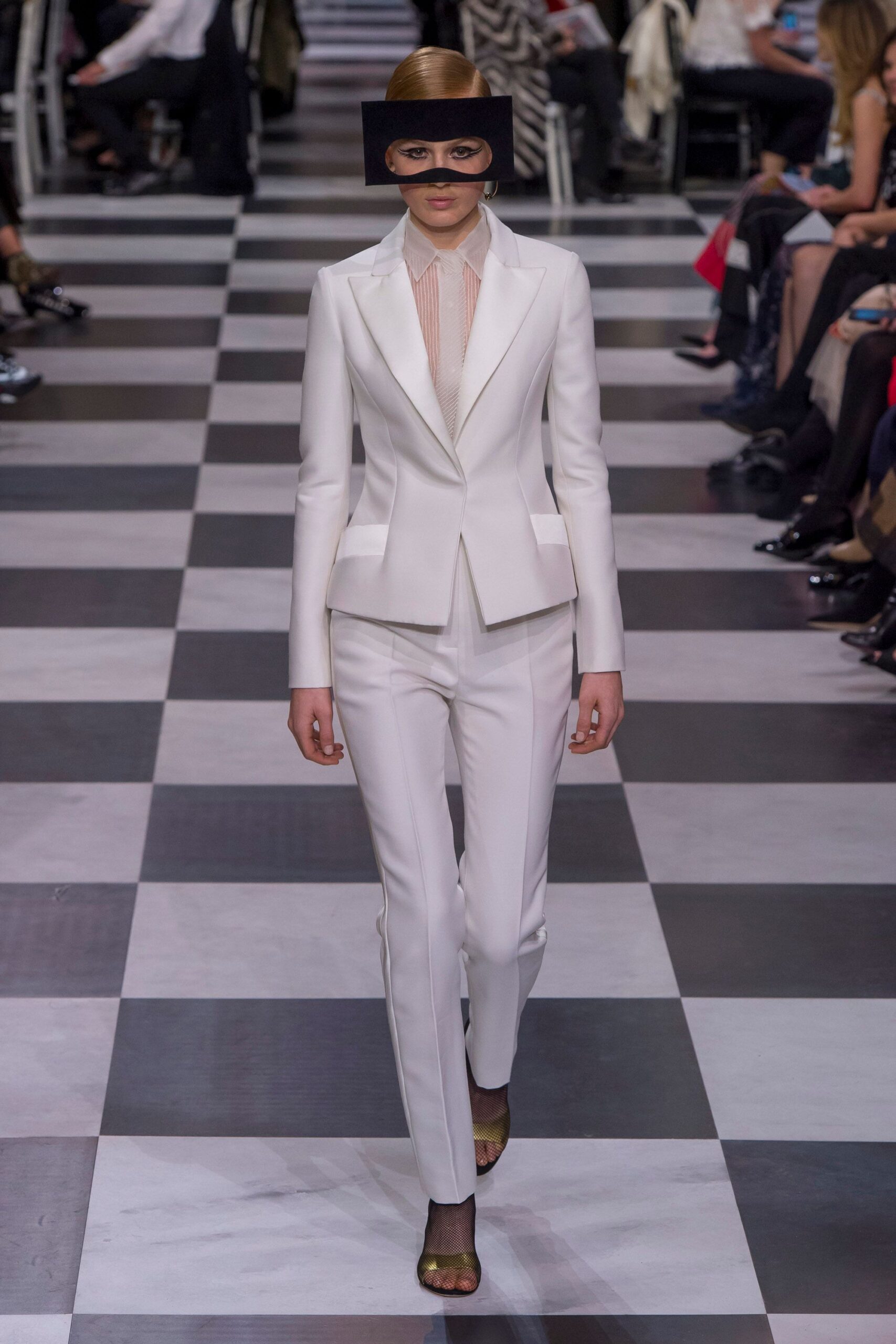 Christian Dior S/S 18 Couture Look 797