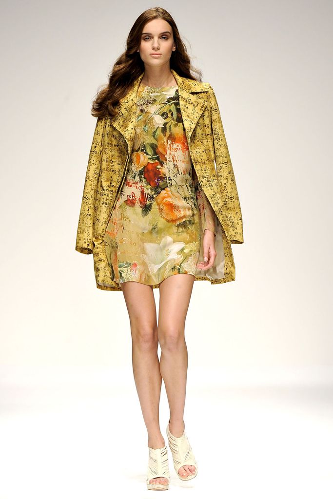 Basso & Brooke S/S 11 Look 89