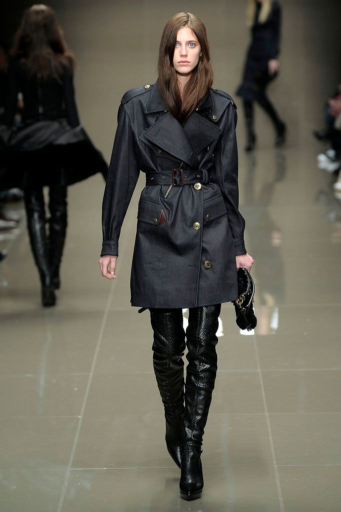 Burberry F/W 10 Look 153