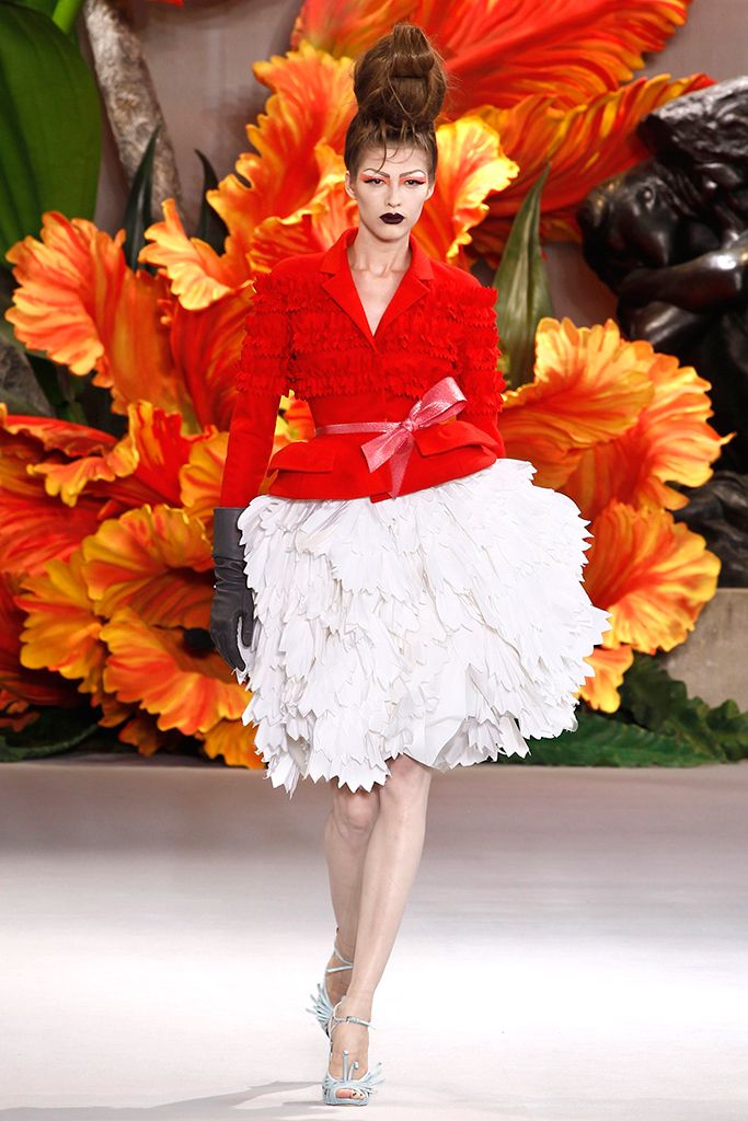 Christian Dior F/W 10 Couture Look 34