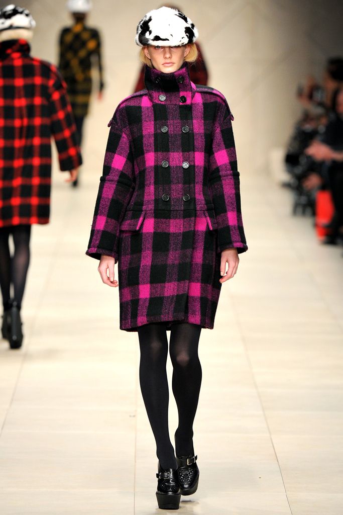 Burberry F/W 11 Look 67
