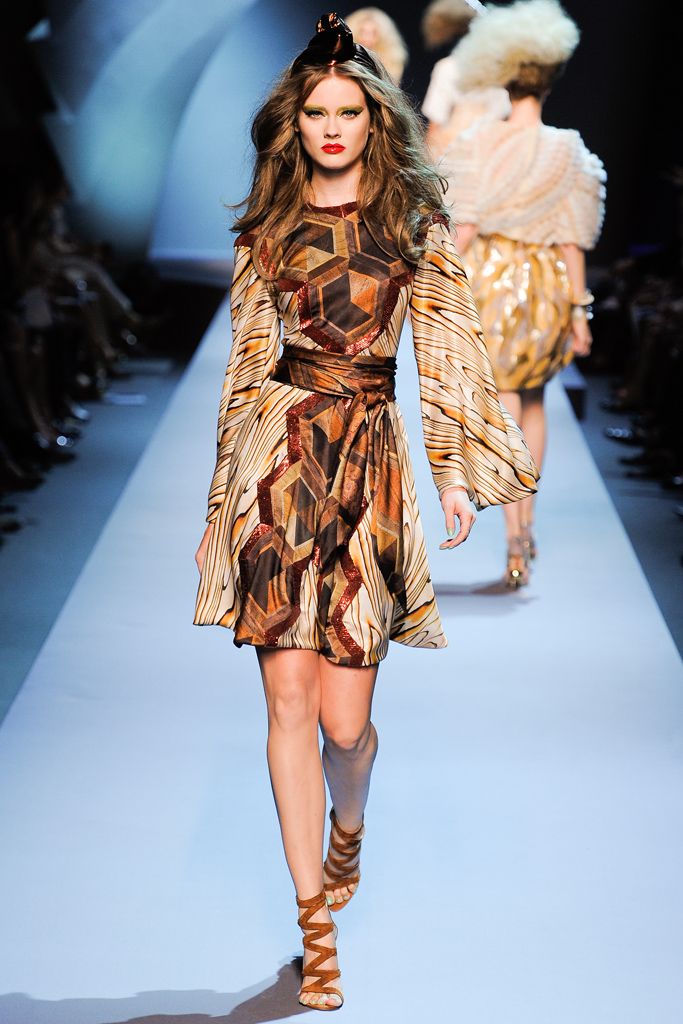 Christian Dior F/W 11 Couture Look 132