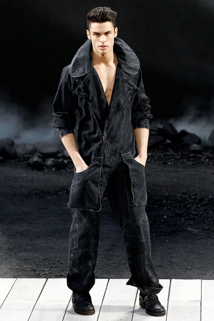 Chanel F/W 11 Look 456
