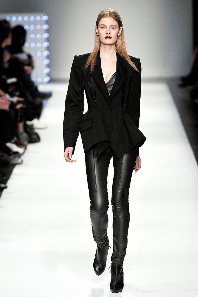 Chalayan F/W 09 Look 229