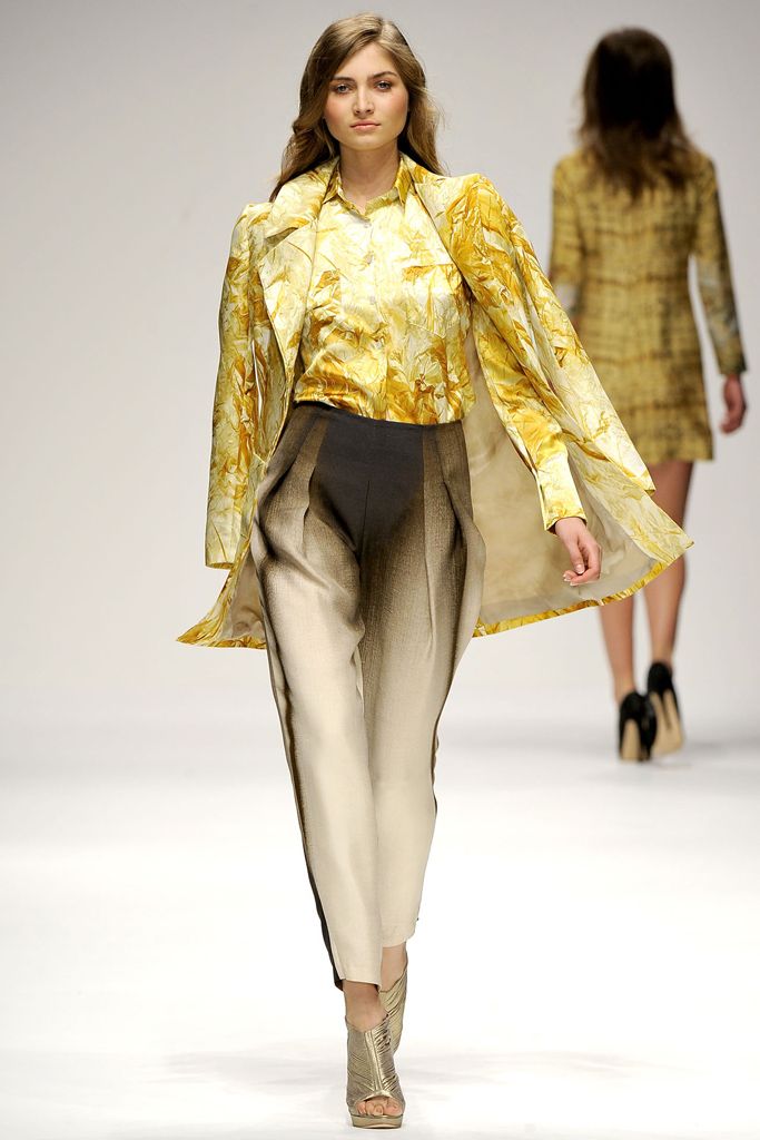 Basso & Brooke S/S 11 Look 95