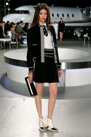 Chanel Resort 08 Look 32
