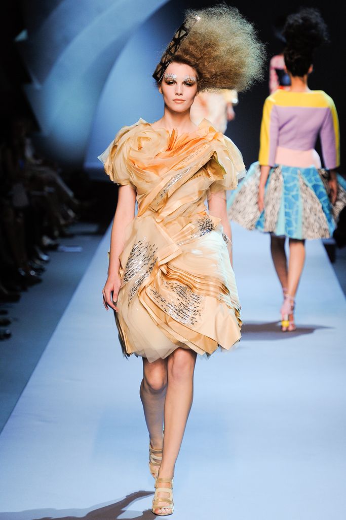Christian Dior F/W 11 Couture Look 71