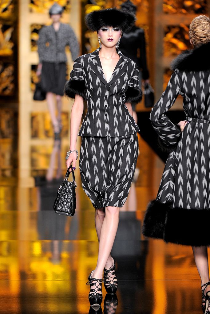 Christian Dior F/W 09 Look 11