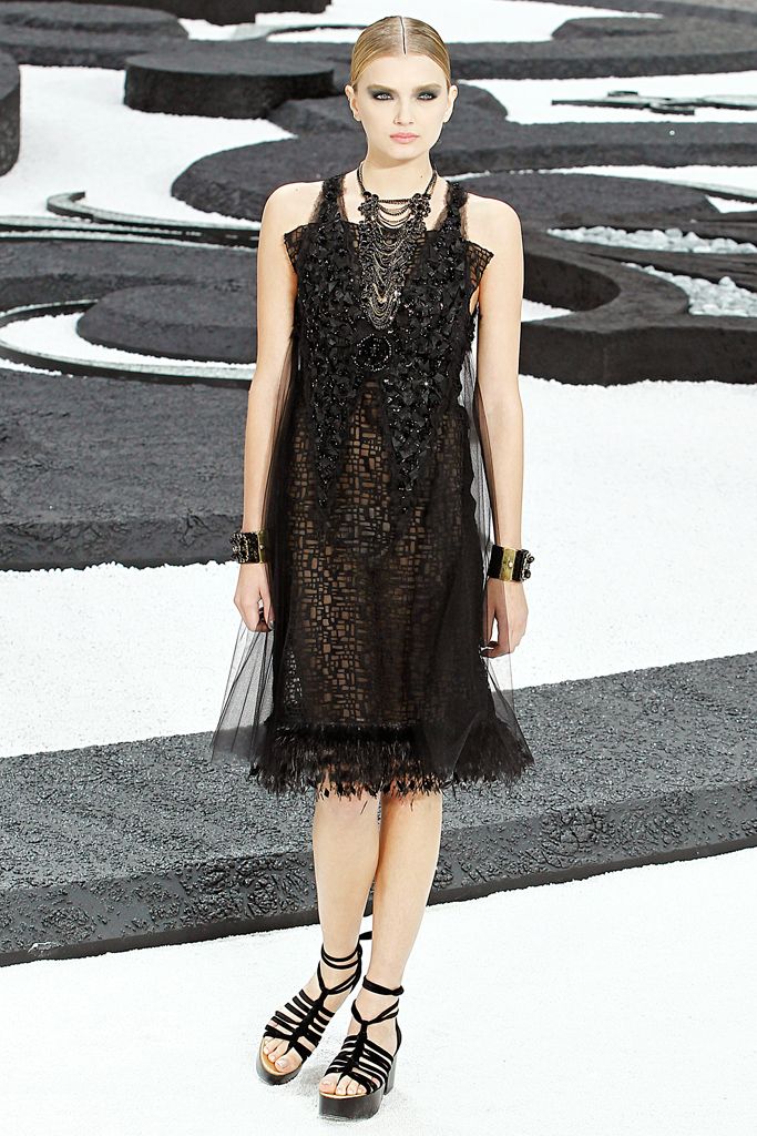 Chanel S/S 11 Look 422