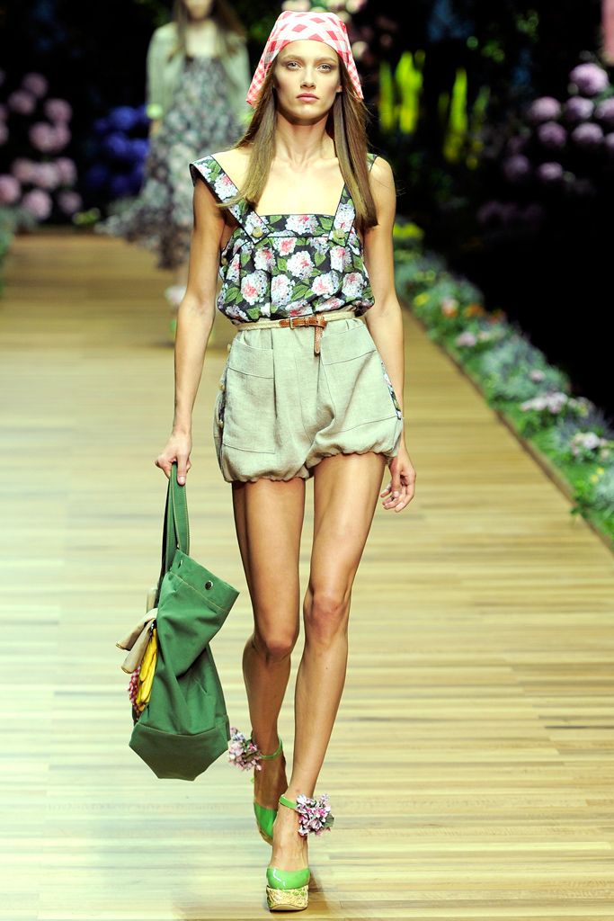D&G Spring 2011 Ready-to-Wear