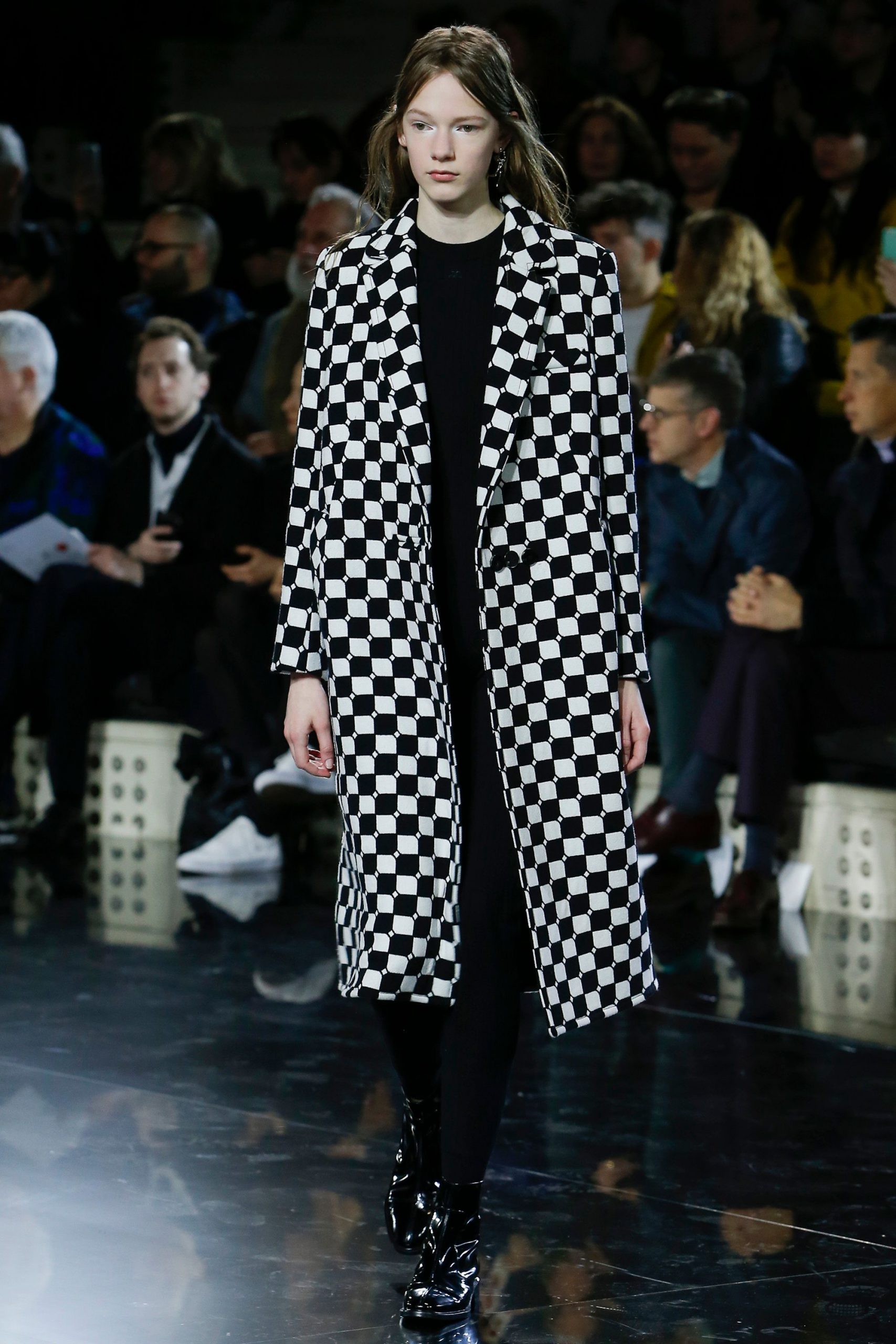 Courrèges F/W 16 Look 16