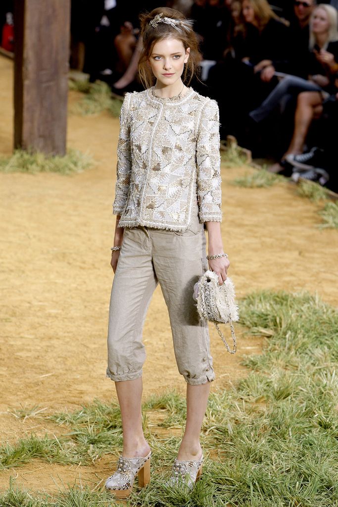 Chanel S/S 10 Look 382