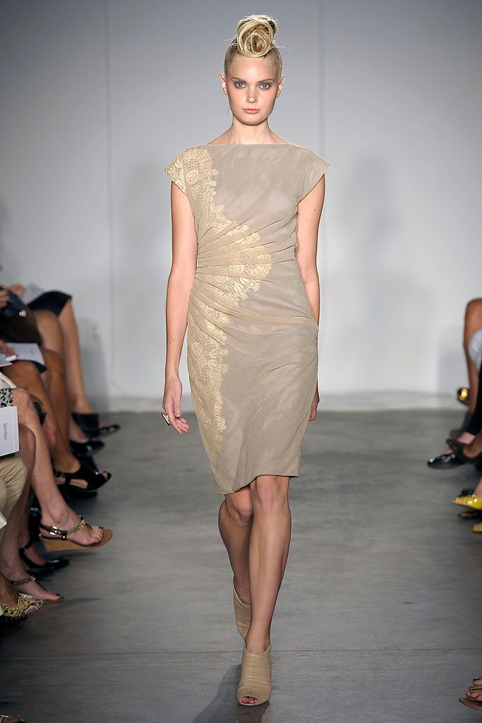 beige unknown short-sleeve boat-neck fitted draped ruched midi-dress