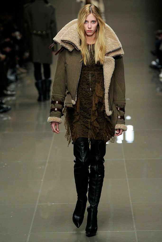 Burberry F/W 10 Look 31