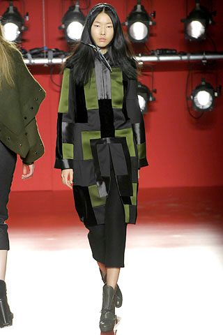 Daks by Giles Deacon F/W 07 Look 24
