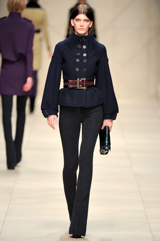 Burberry F/W 11 Look 180