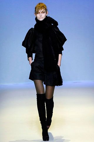 Collette Dinnigan F/W 07 Look 142