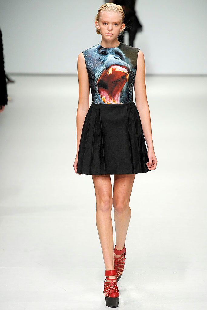Christopher Kane S/S 09 Look 112