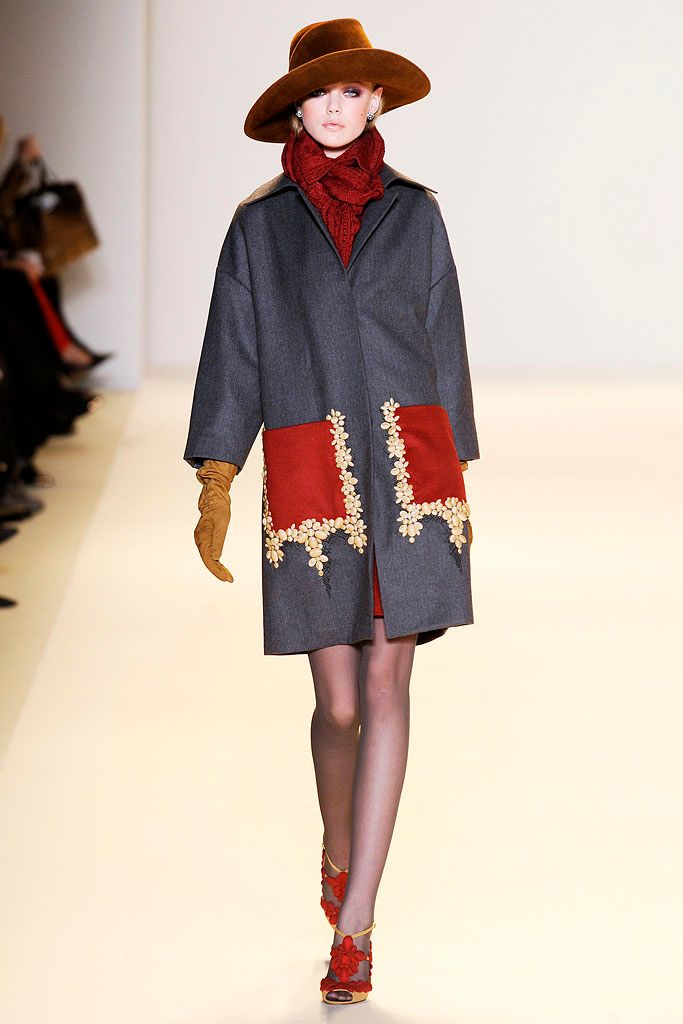 Carolina Herrera F/W 10 Look 13