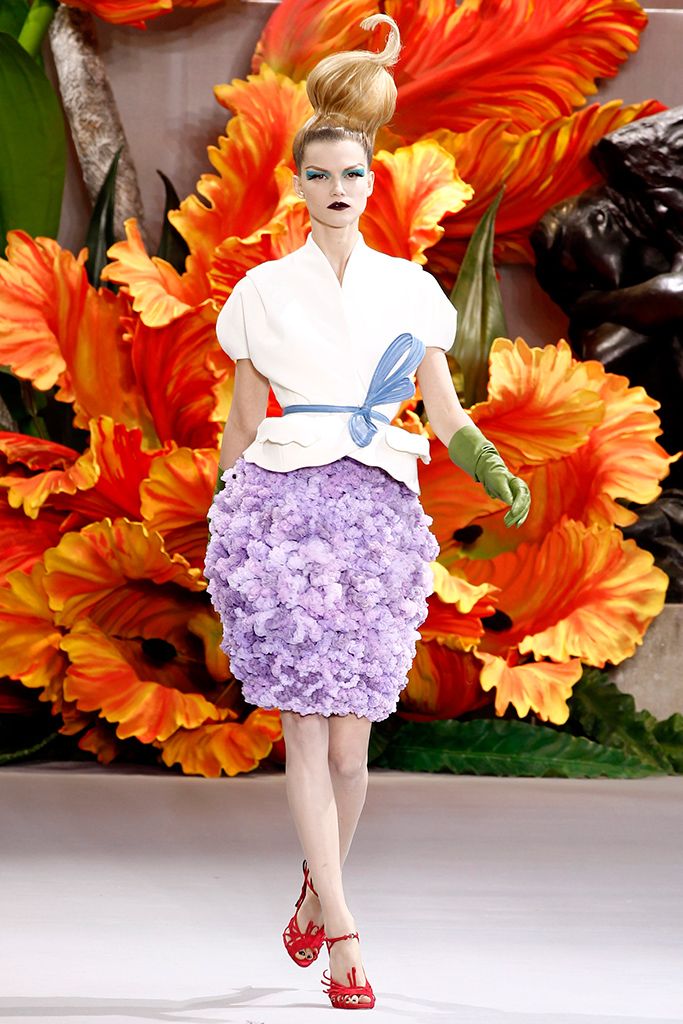 Christian Dior F/W 10 Couture Look 13