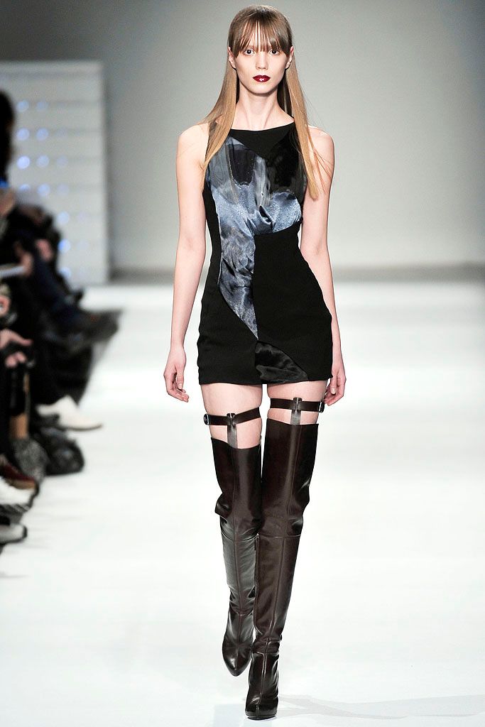 Chalayan F/W 09 Look 144
