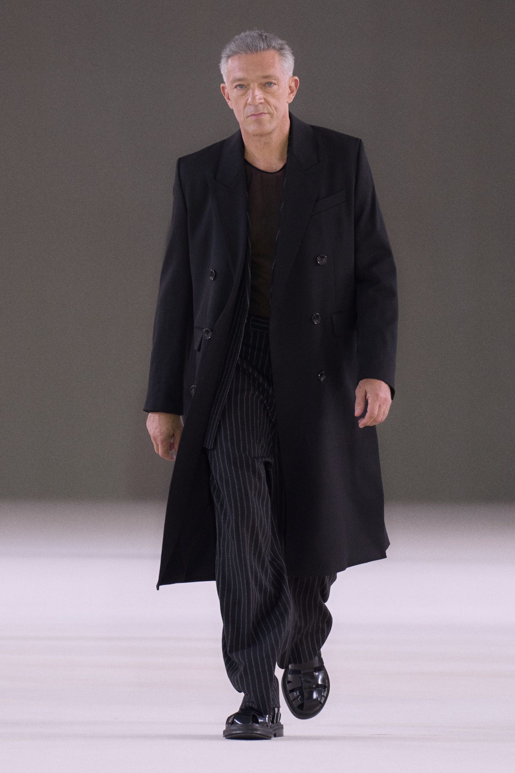 AMI PARIS S/S 24 Menswear Look 1