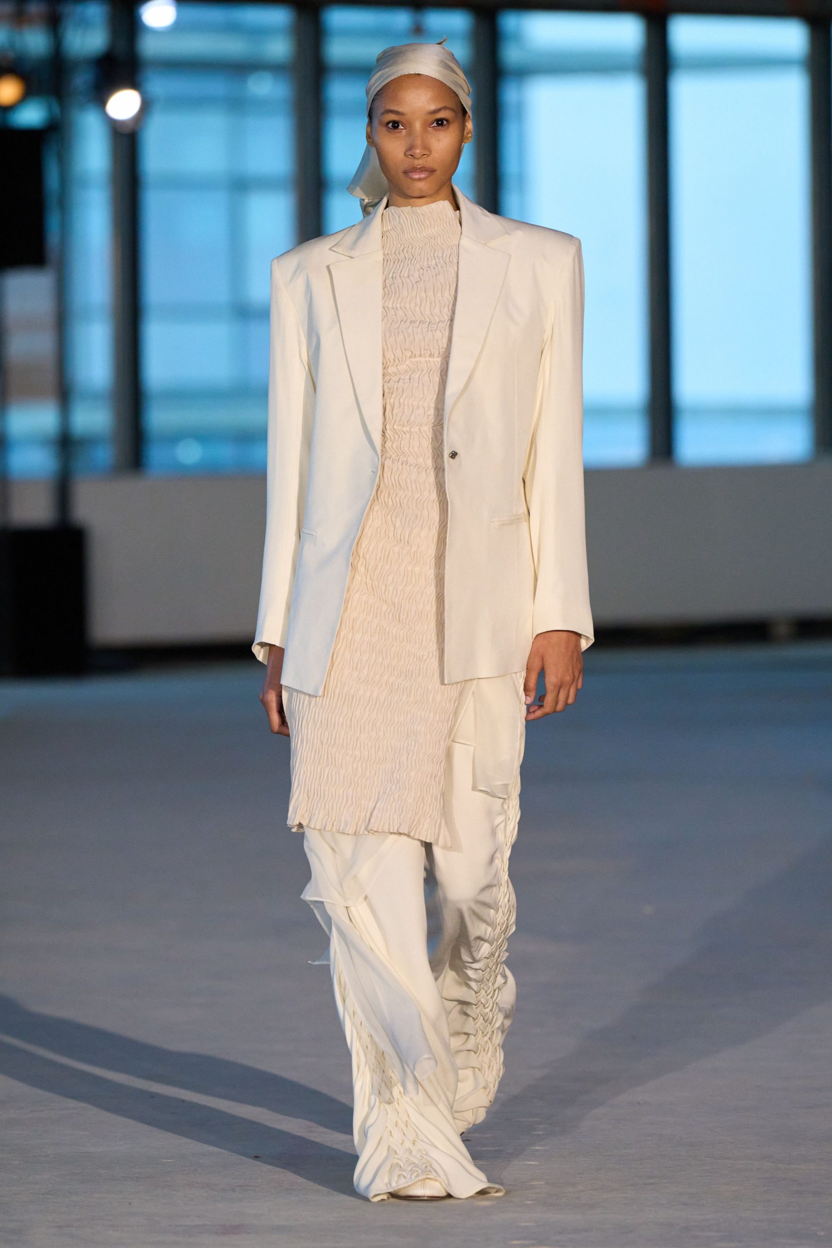 white blazer beige dress slim pants