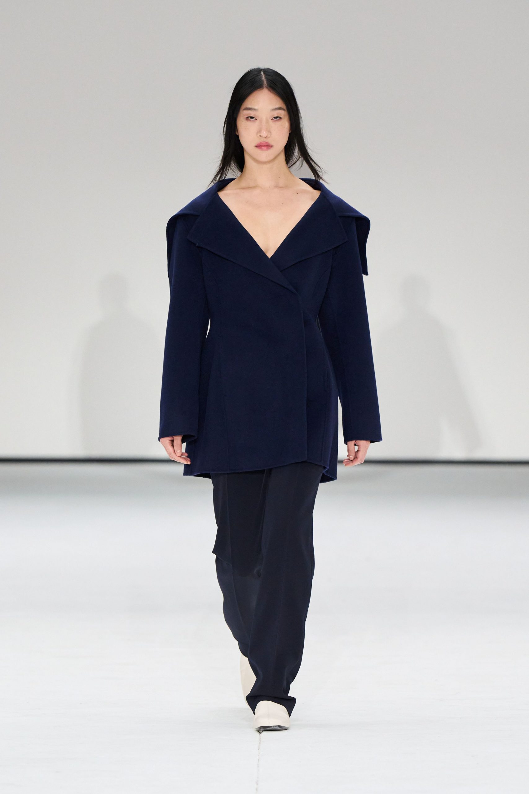 blue wool long-sleeve v-neck relaxed jacket