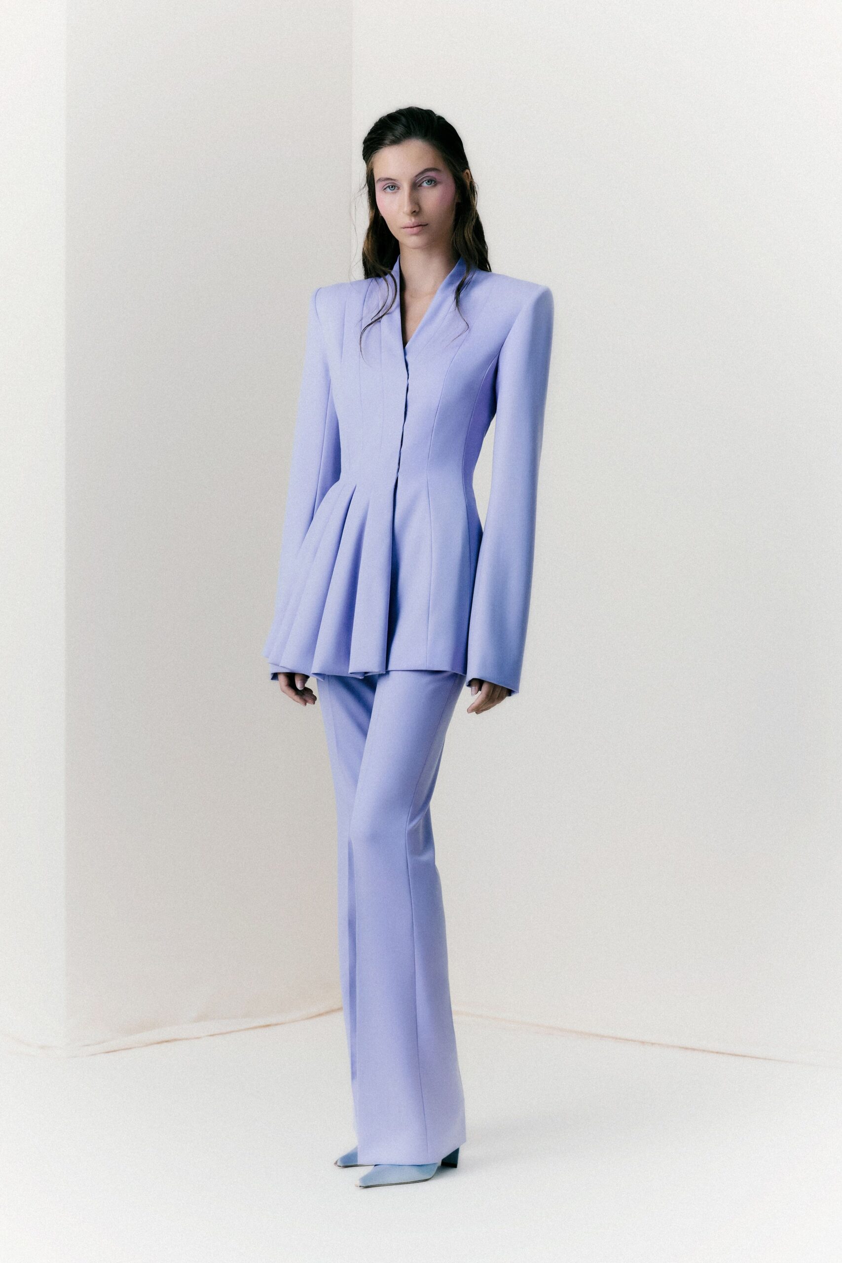 lavender cotton long-sleeve collared structured pleated suit