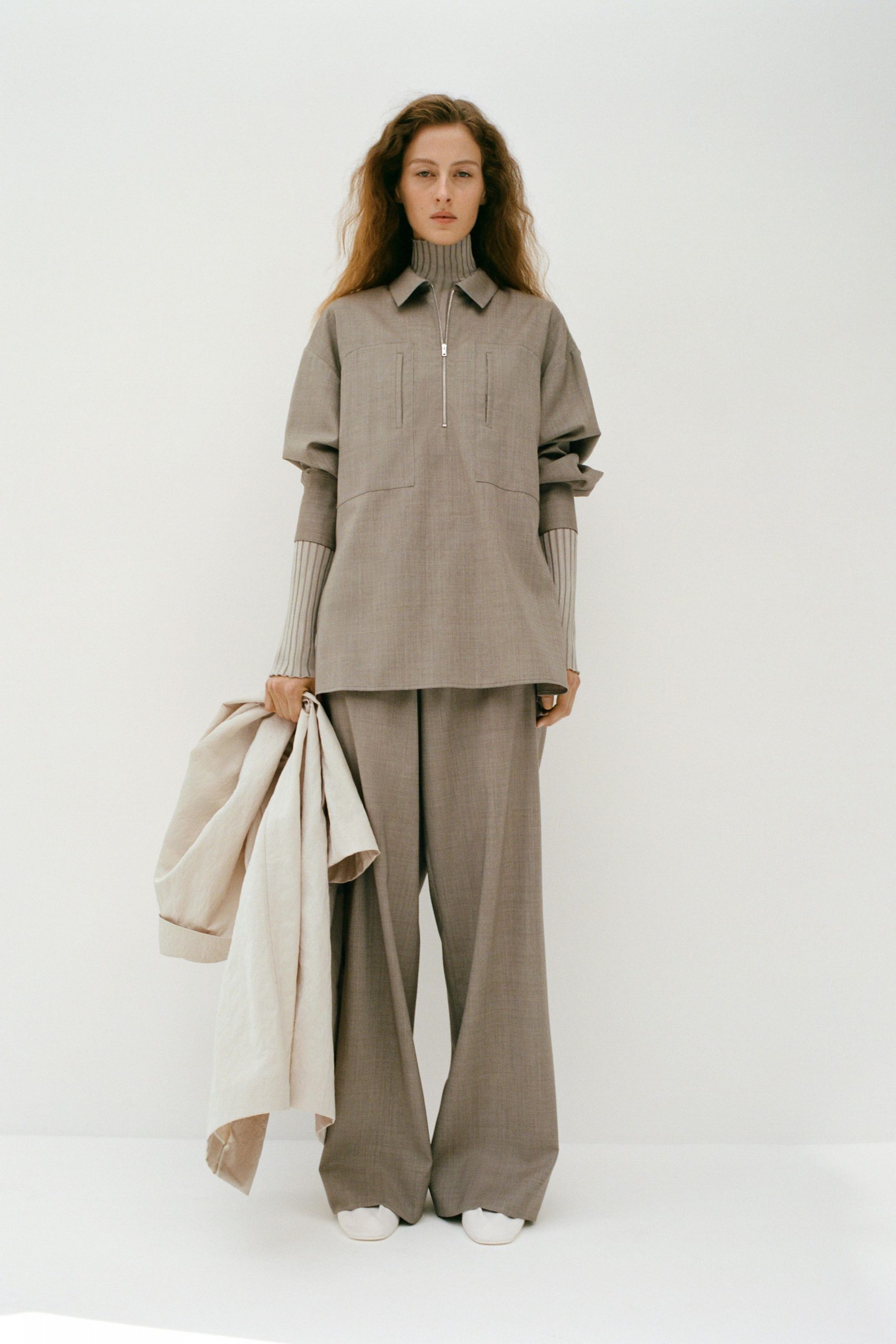 beige cotton short-sleeve collared relaxed zippered top
