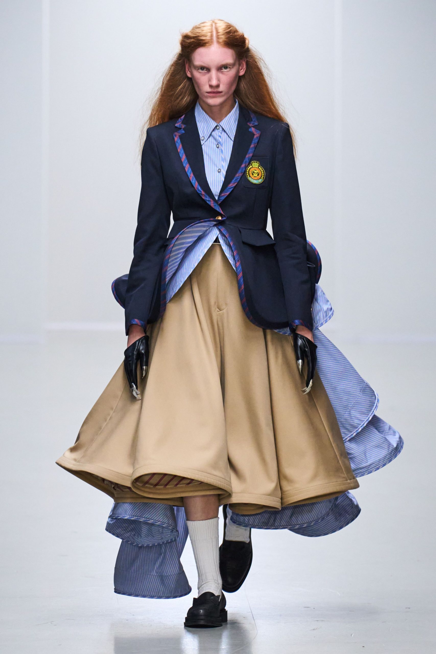 navy blazer beige tiered skirt
