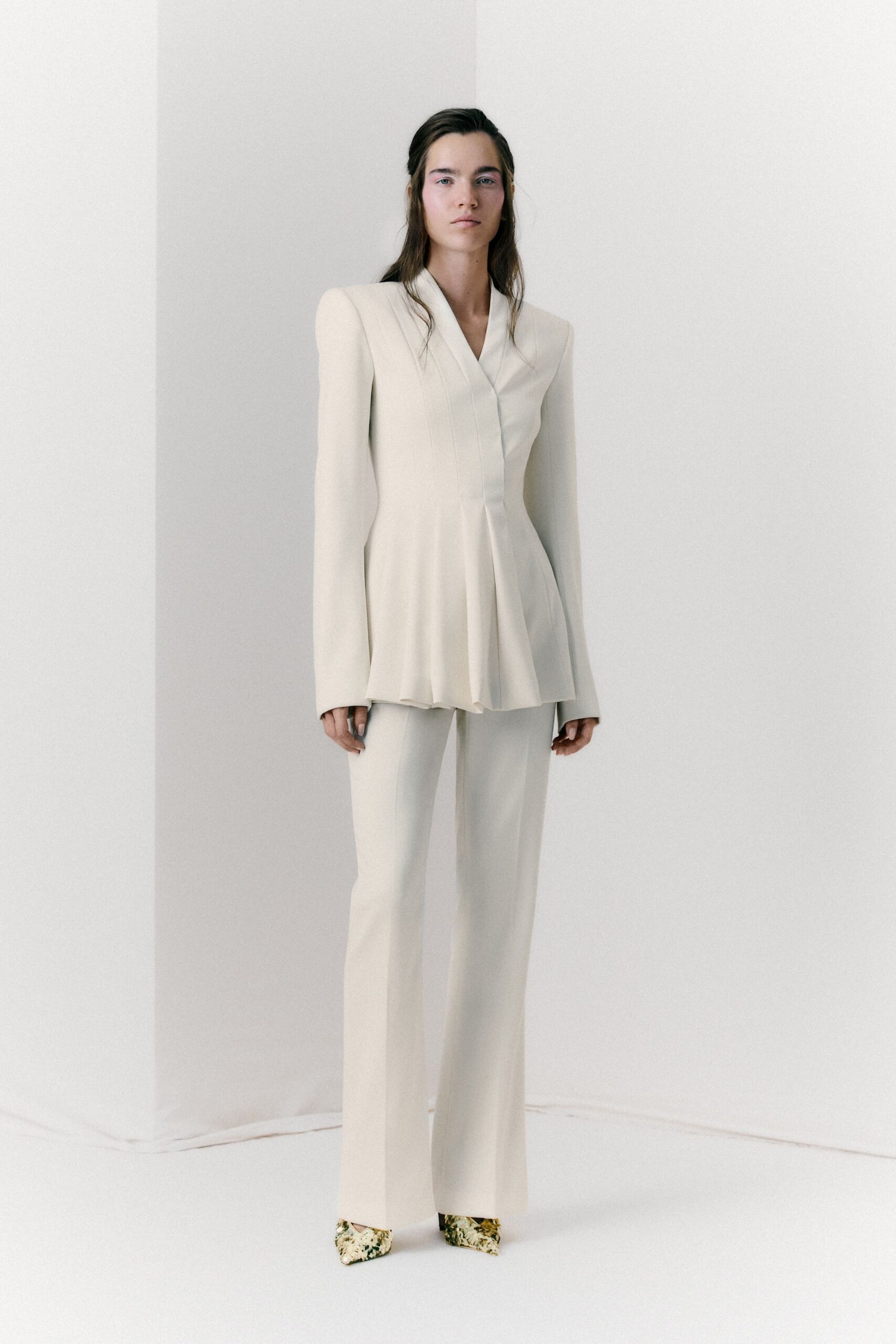 white cotton long-sleeve v-neck structured pleated blazer
