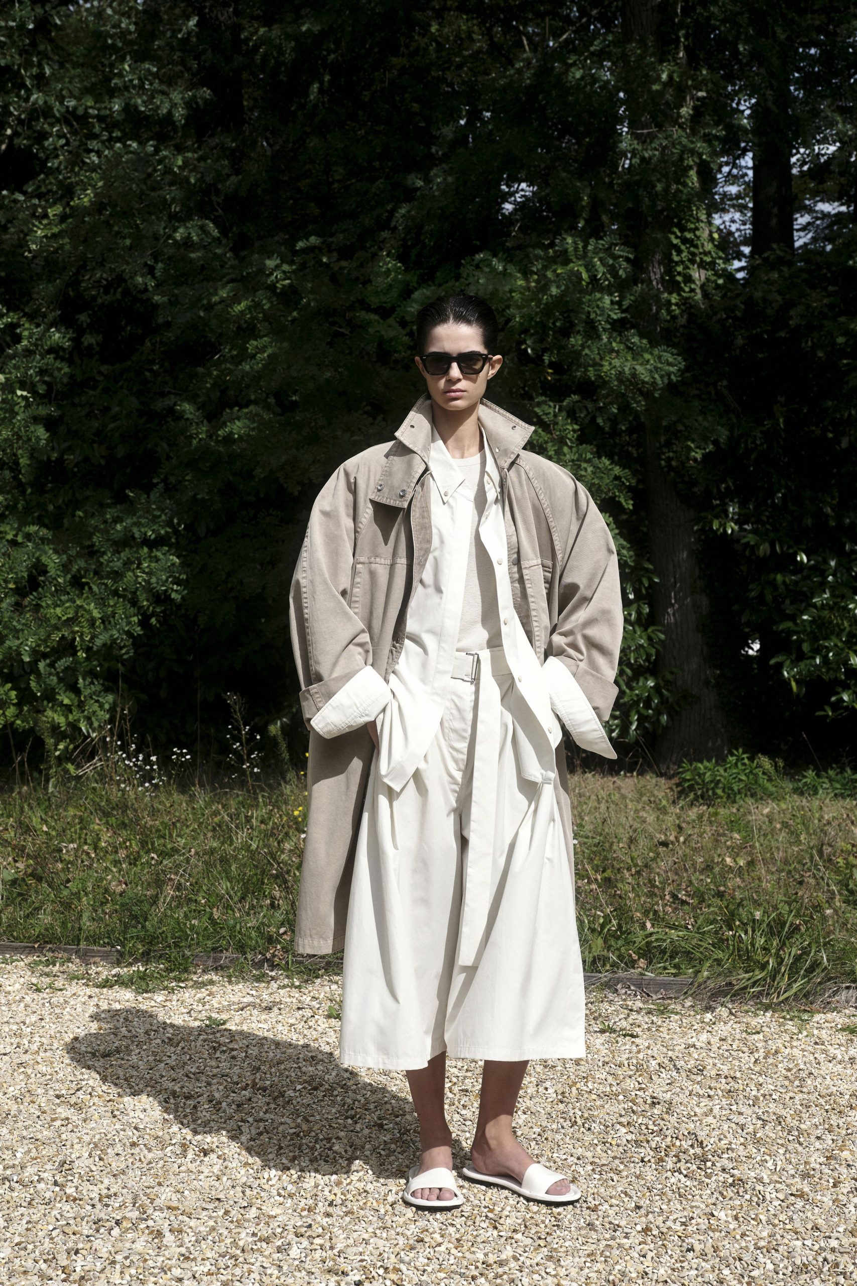 beige cotton long-sleeve collared oversized buttoned coat