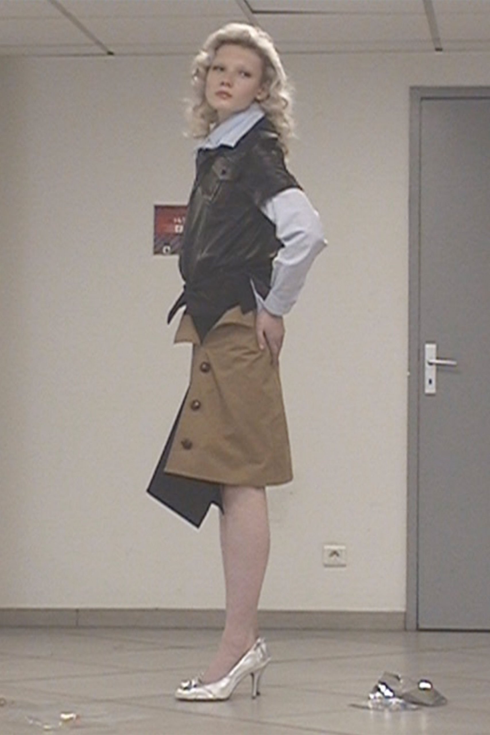 brown cotton fitted buttoned skirt