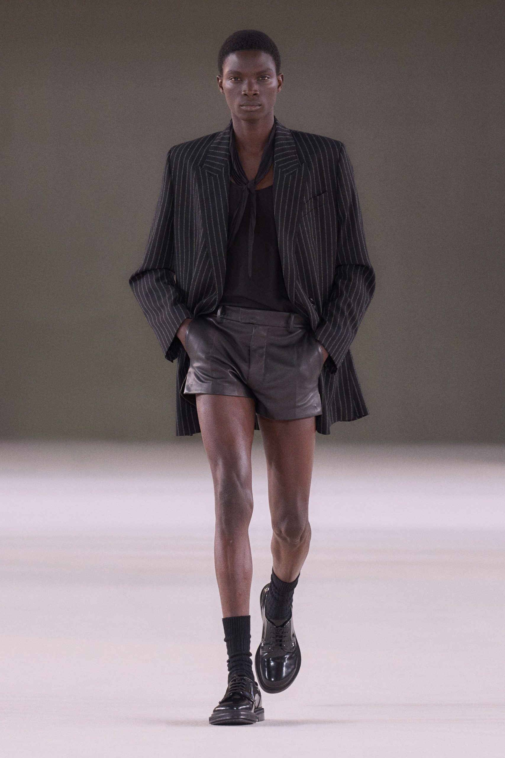 AMI PARIS S/S 24 Menswear Look 43