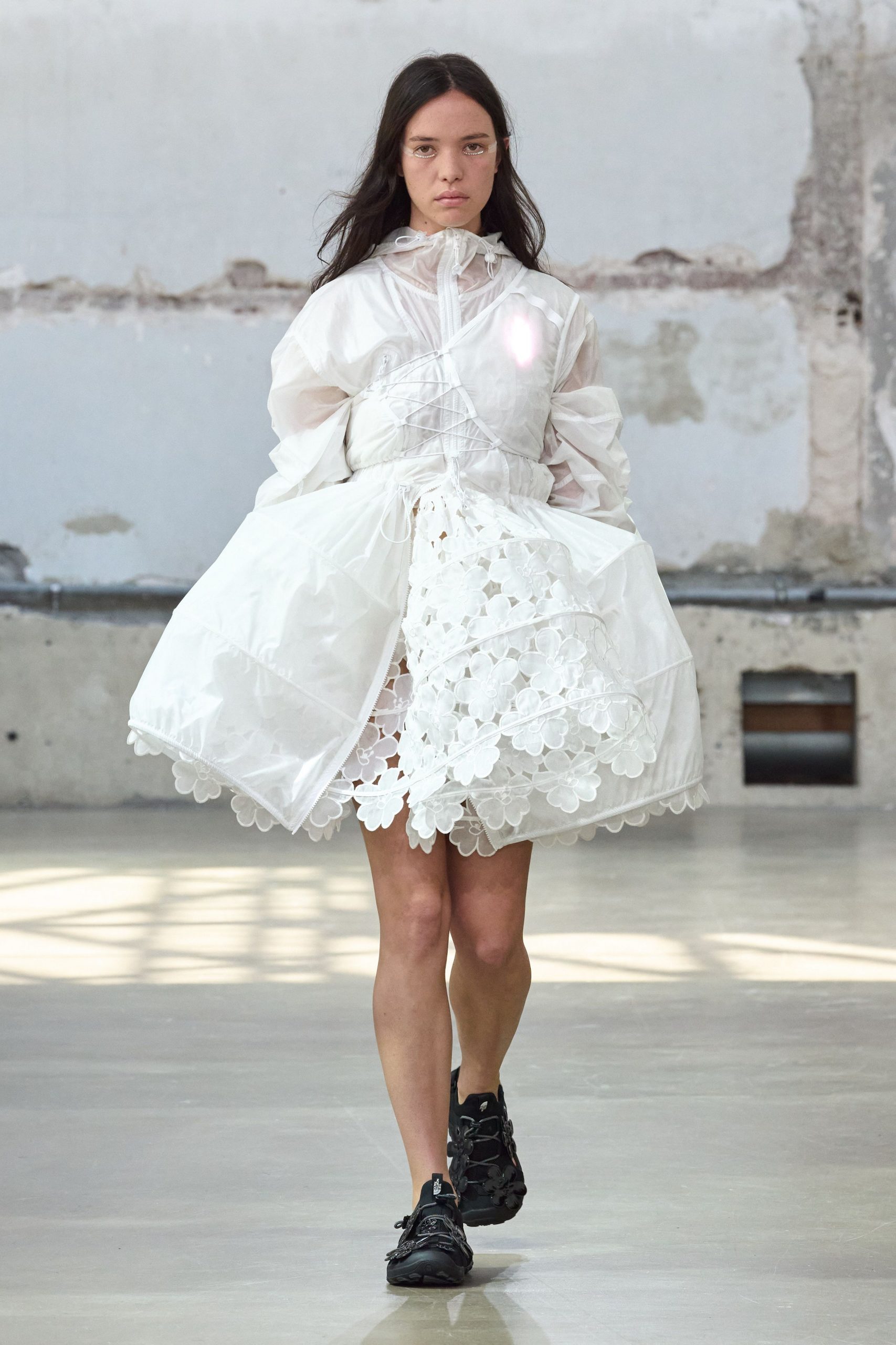 white cotton long-sleeve collared fitted pleated embroidered dress